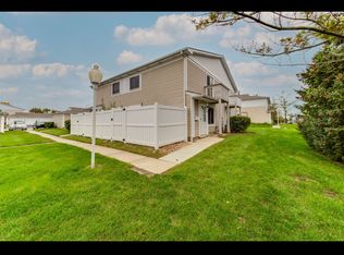 1566 Cornell Cir, Hoffman Estates, IL 60169