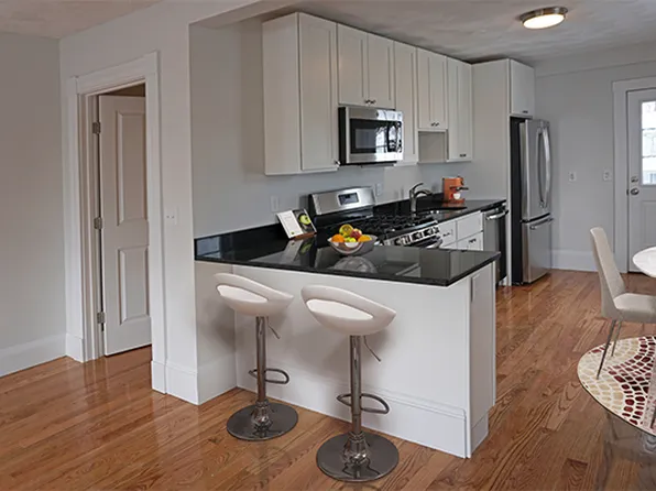 252 Ash St, Waltham, MA