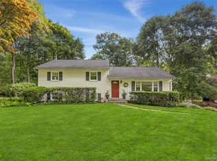 6 Hillside Ter, Mahopac, NY 10541
