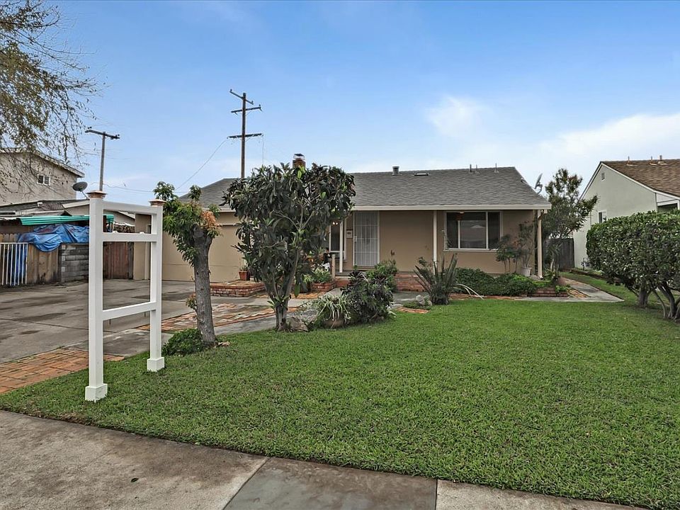 1st image of 781 Linda Vista St