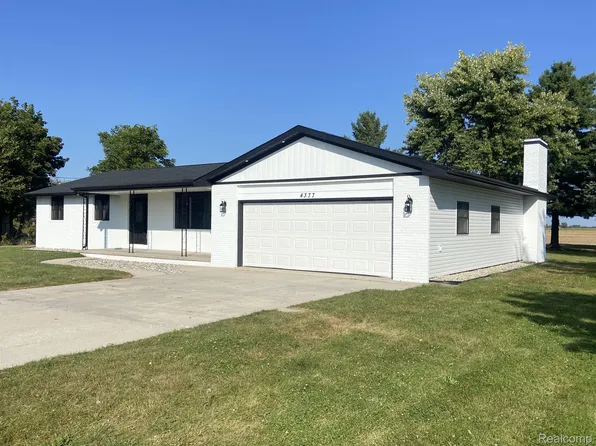 4377 S Garfield Rd, Auburn, MI 48611