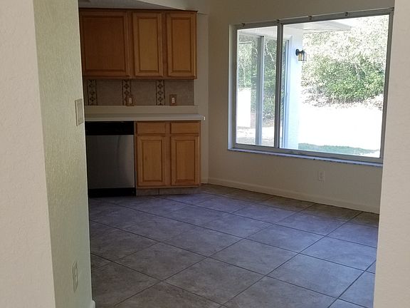 5th image of 7247 River Country Dr