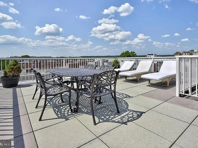 1417 Newton St NW #503 — Photo 15
