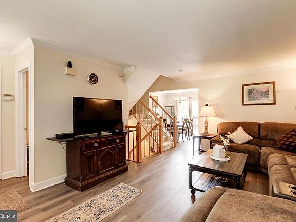 5th image of 7824 Lambkin Ct