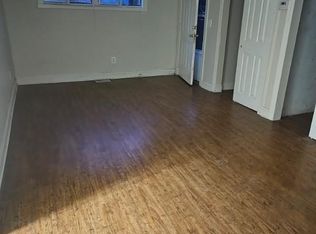 310 W Pacemont Rd #B, Columbus, OH 43202