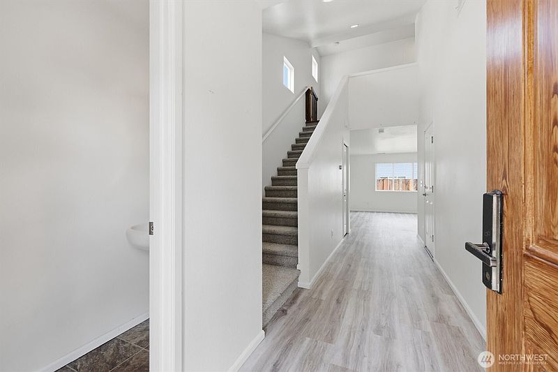 3rd image of 11011 180th Avenue Ct E