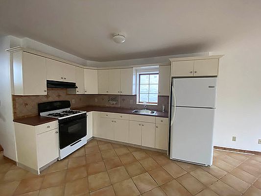 2nd image of 161 Bay 49 St #2