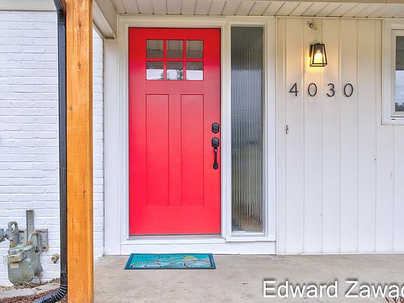 3rd image of 4030 Fulton St E
