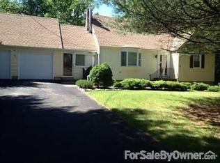 26 Daugherty Ave, Gillette, NJ 07933