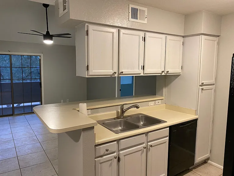 2114-533 W Guadalupe Rd #2114 — Photo 10