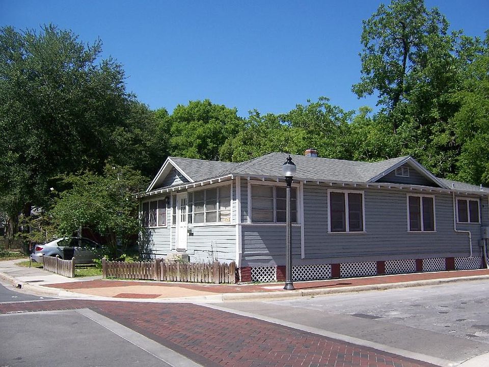2nd image of 503 NW 4th St