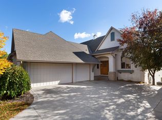 164 Stonebridge Rd, Mendota Heights, MN 55118