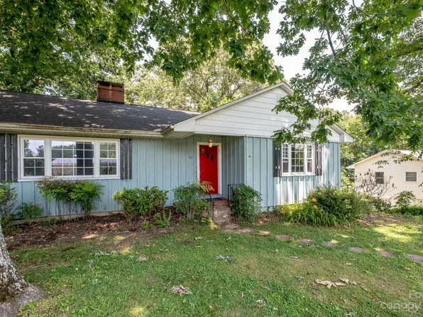 351 Hawthorne Dr, Brevard, NC 28712