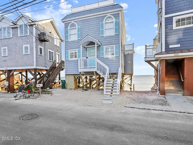 2149 Fairfield Beach Rd — Photo 6