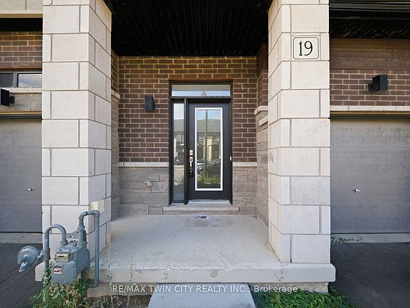 3rd image of 19 Bowery Rd