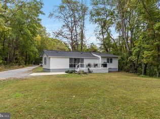 300 Henderson Ln, Indian Head, MD 20640