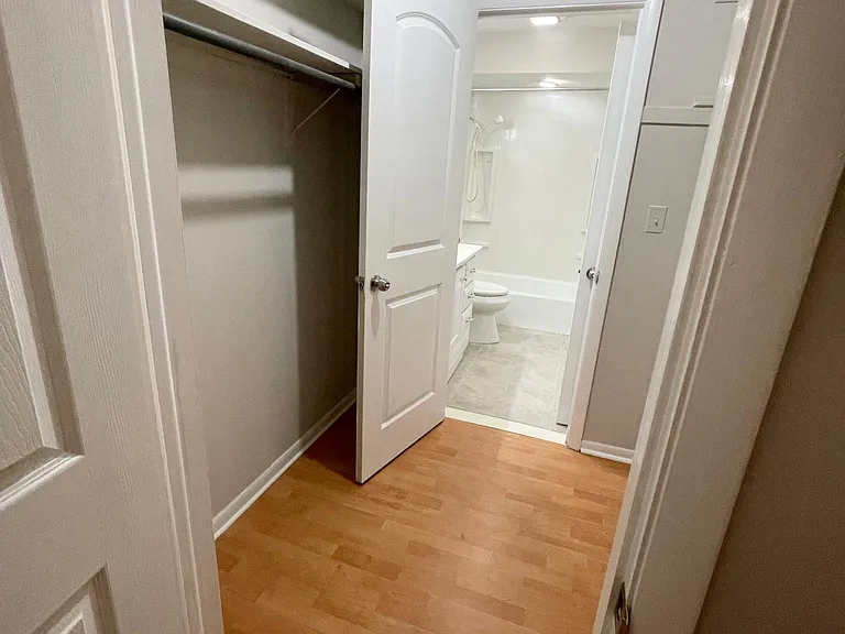 1430 N Evergreen Ave #1C — Photo 5