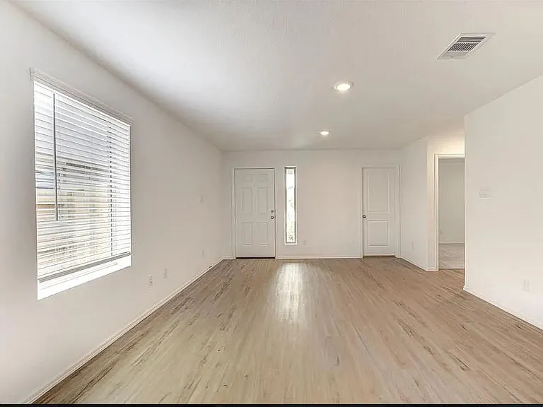 27014 Jasmine Breeze Dr — Photo 5