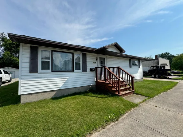 1867 Wisconsin St, Marinette, WI 54143