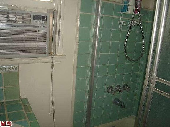 4th image of 8367 Stewart Ave