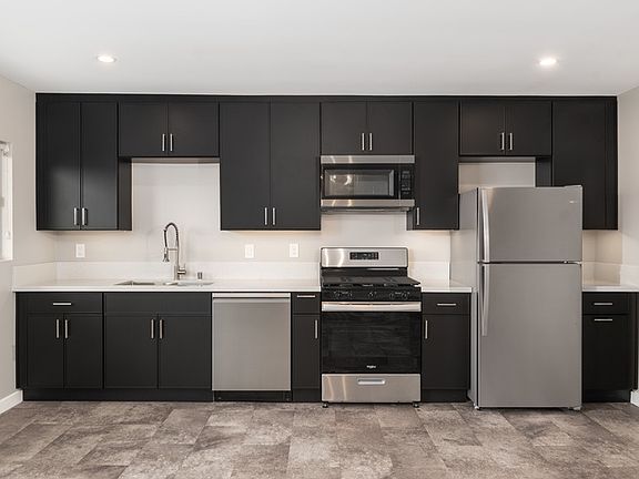 3rd image of 1445 Essex St APT 6