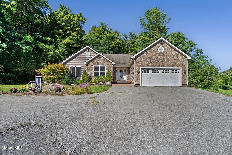 2nd image of 3125 Mariaville Road