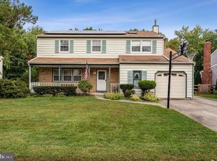 19 Mindy Dr, Moorestown, NJ 08057