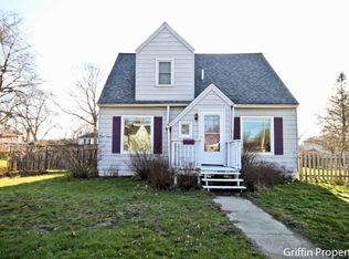 903 N Hudson St, Lowell, MI 49331