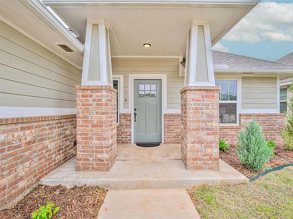 5th image of 2421 Creekview Trl