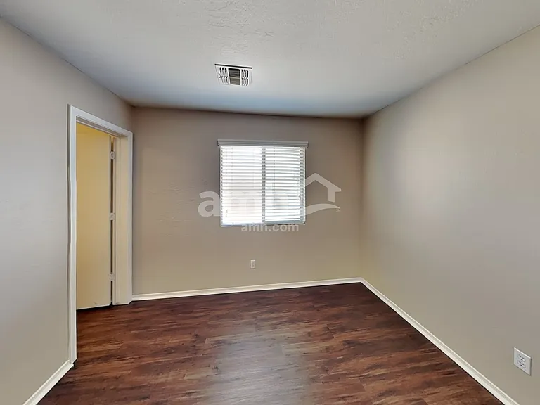 17321 W Tara Ln — Photo 20