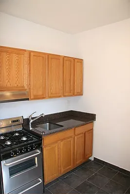 Rented by City Connections Realty | media 14