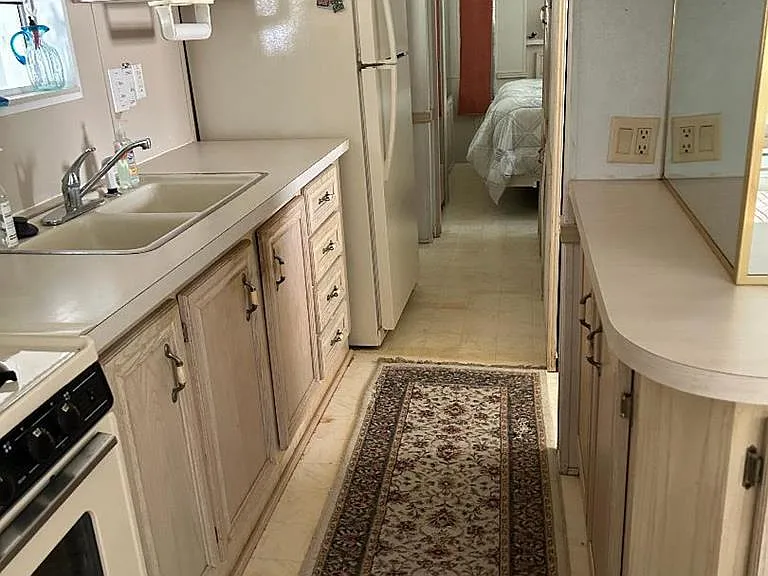 320 Mississippi River Blvd — Photo 4