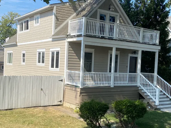 220 28th Ave, Bellwood, IL 60104