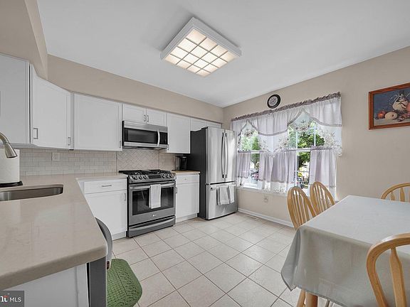 3rd image of 4582 Louise Saint Claire Dr