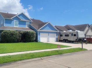 11827 Eagle Ridge Dr, Mont Belvieu, TX 77535
