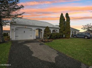 4 Harrogate Lane, Manchester, NJ 08759