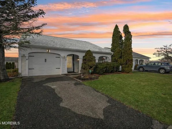 4 Harrogate Lane, Manchester, NJ 08759