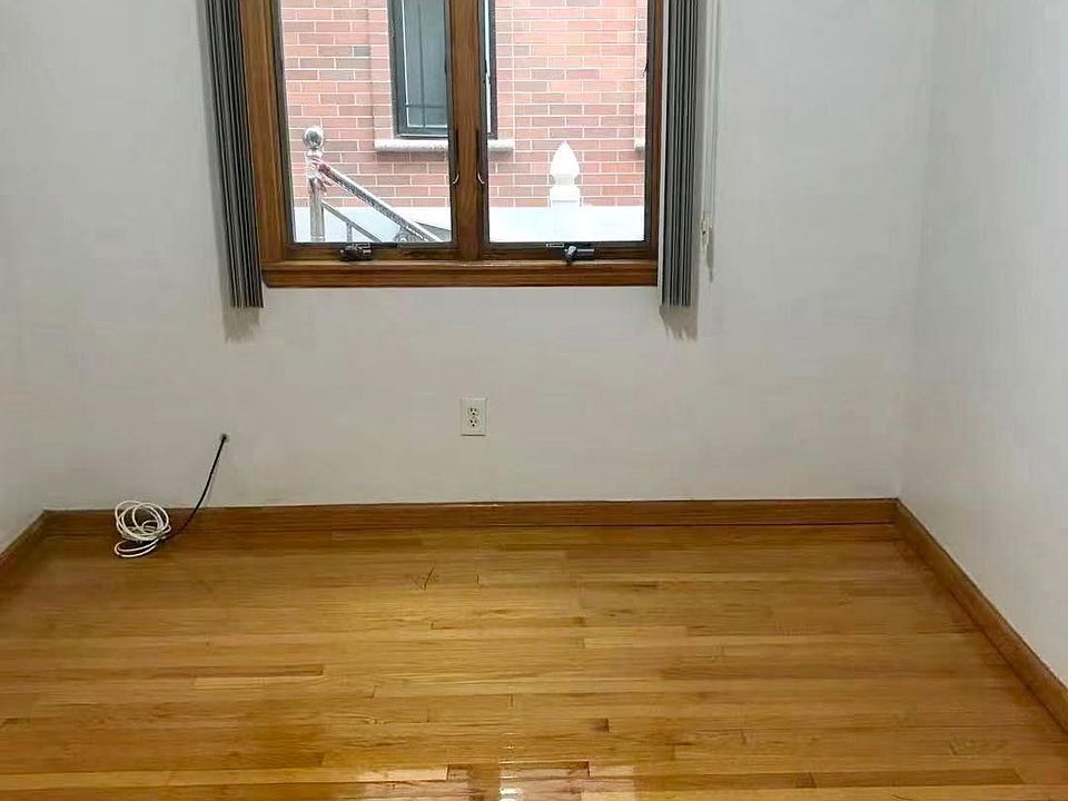 1st image of 4554 Oceania St #1
