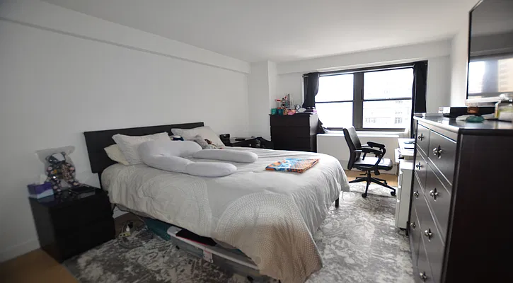 Rented by Manhattan Realty Group | media 4