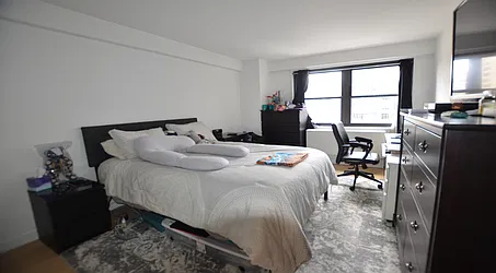 Rented by Manhattan Realty Group
