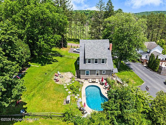 2nd image of 557 Irem Rd