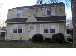 537 School House Ln, Willow Grove, PA