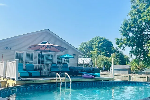 4 bed, 2196 sqft, $3,250 — Photo 2