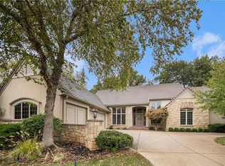 11348 El Monte Ct, Leawood, KS 66211
