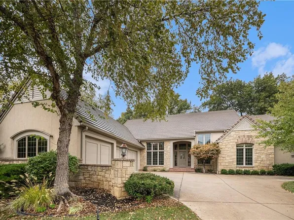 11348 El Monte Ct, Leawood, KS 66211