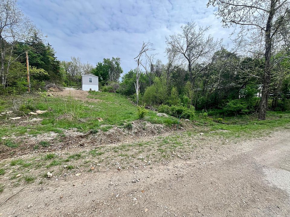 2nd image of 3013 Bluebird Road