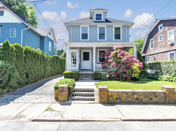 177 Franklin Ave Floor 2, Sea Cliff, NY 11579