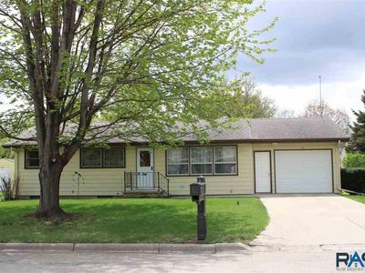 204 E Carol St, Luverne, MN, 56156
