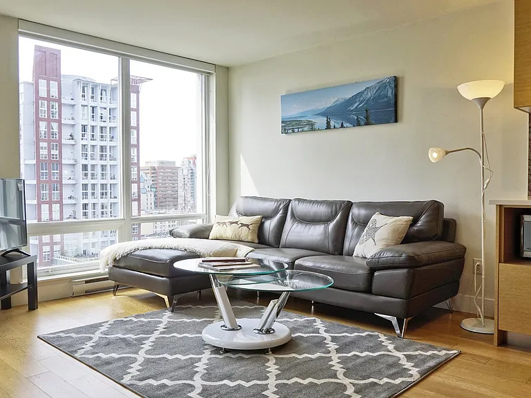565 Smithe St #1402 — Photo 3