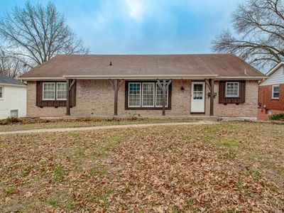 8725 N Boone St, Kansas City, MO, 64155